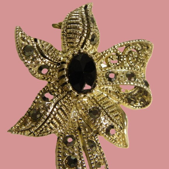 Marcasite Silverstone Onyx and Bow Brooch and Marcasite Silverstone Earrings - Picture 1 of 11